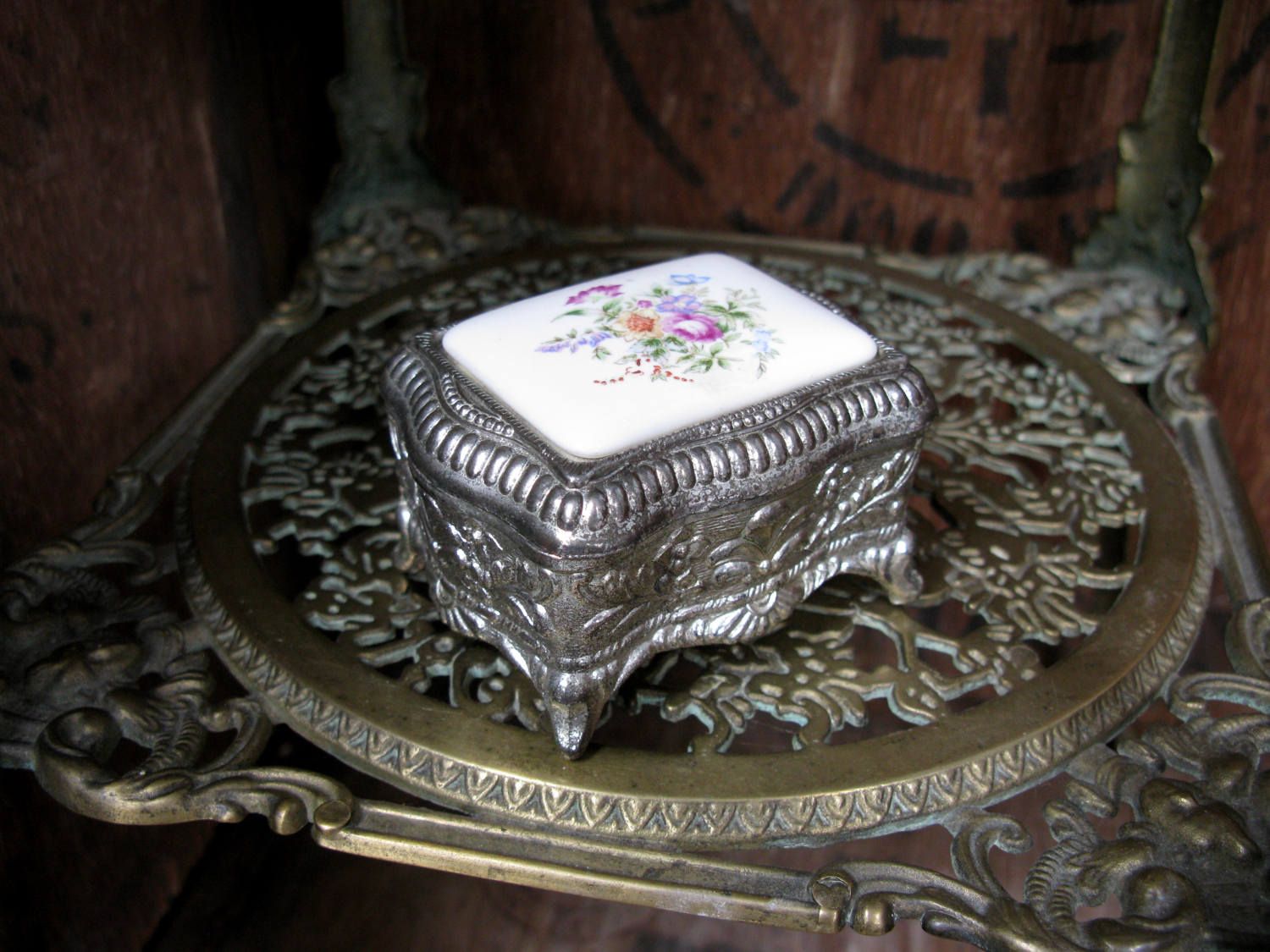 trinket box1.jpg