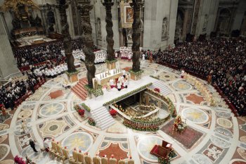 christmasmassstpeterbasilica0o2hc4w-xmsl.jpg