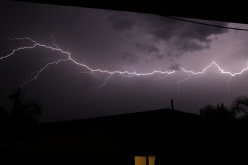 h lightning.jpg