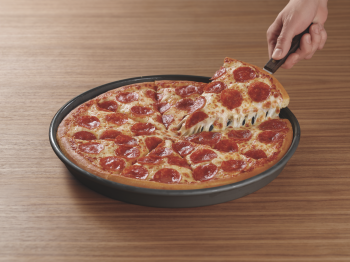 pepperoni-pan-pizza-1559154184.png