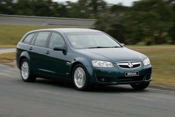 commodore-sportwagon-02.jpg