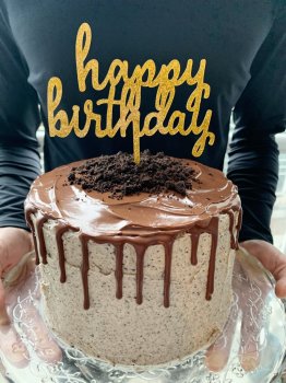 Oreo+White+Chocolate+Birthday+Cake.jpg