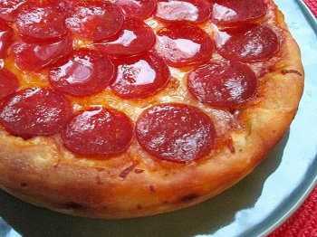 pizza-hut-pan-pizza-copycat-recipe-01.jpg
