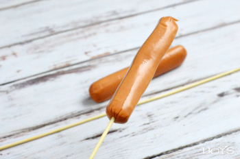 hot-dog-on-a-stick.png
