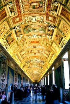 vatican-hallway-of-maps-gold-ceiling-gary-smith.jpg