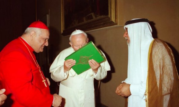 POPE kissing Quran.jpg