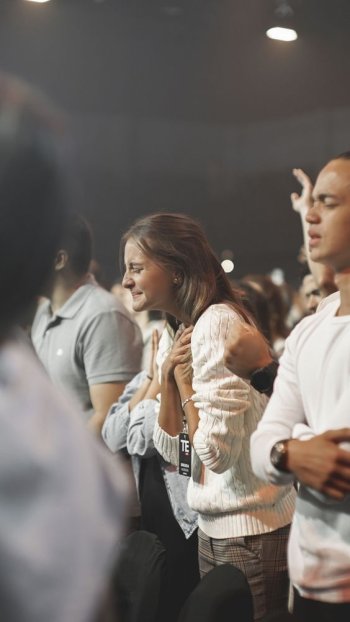 How do Christian Women from the West, Live in relation to Their Roles in Today's Society?