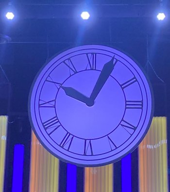 Clock at Go Elevate.JPG Clock at Go Elevate.JPG