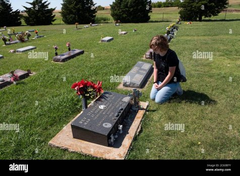 Grave-3.jpg