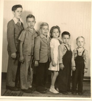 Bill, David, Charles, Nancy May, Clarence Jr. &  Johnny.jpg