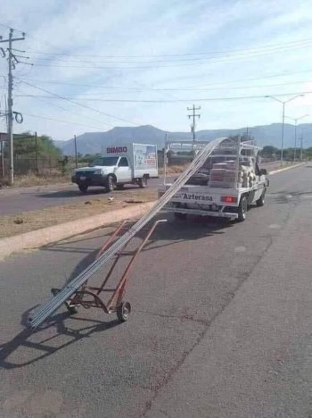 hand truck.jpg