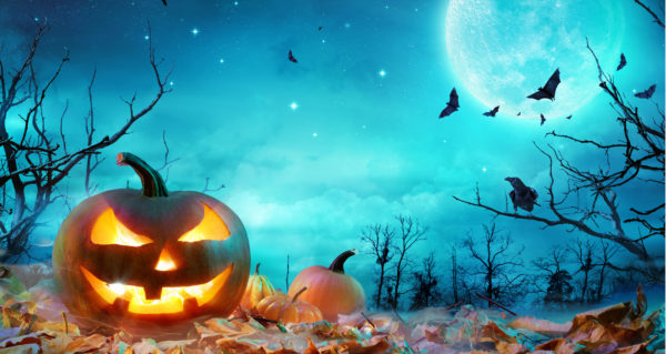 Halloween-Full-Moon-i842488914-600x319.jpg