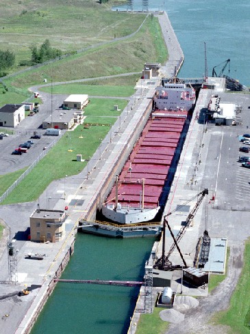 Eisenhower_Locks.jpg
