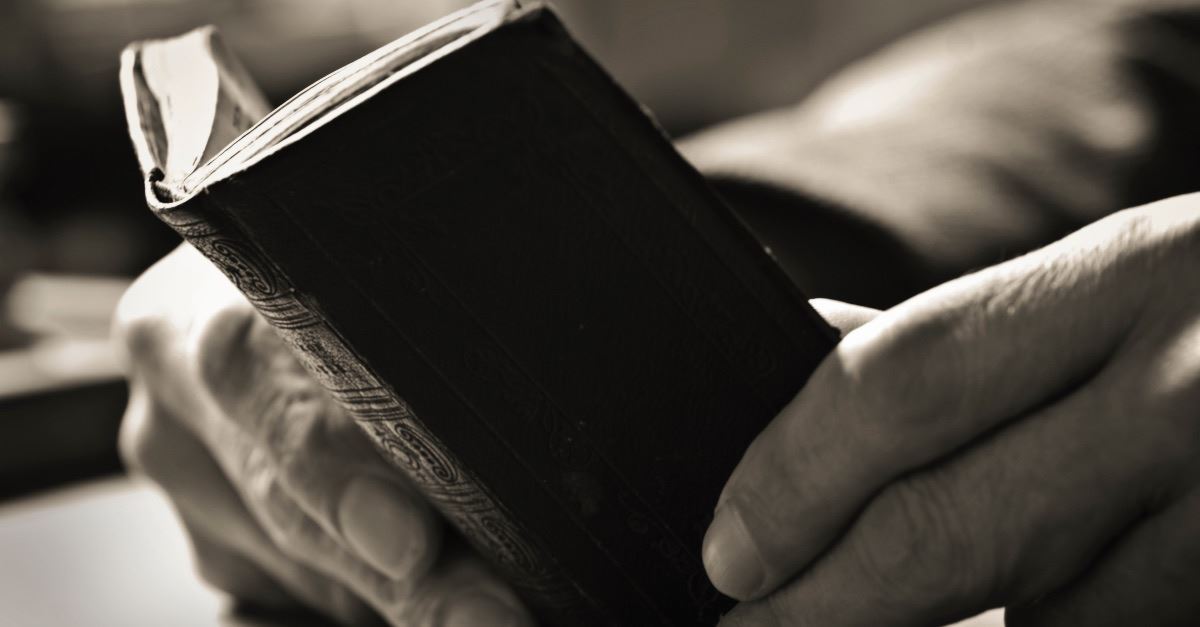 61931-pocket-bible-nathan-wright-677969-unsplash.1200w.tn.jpg