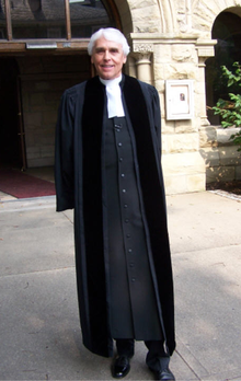 220px-Geneva_gown.png