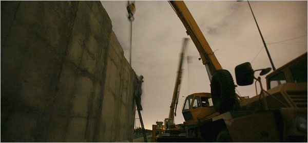 wall600.jpg
