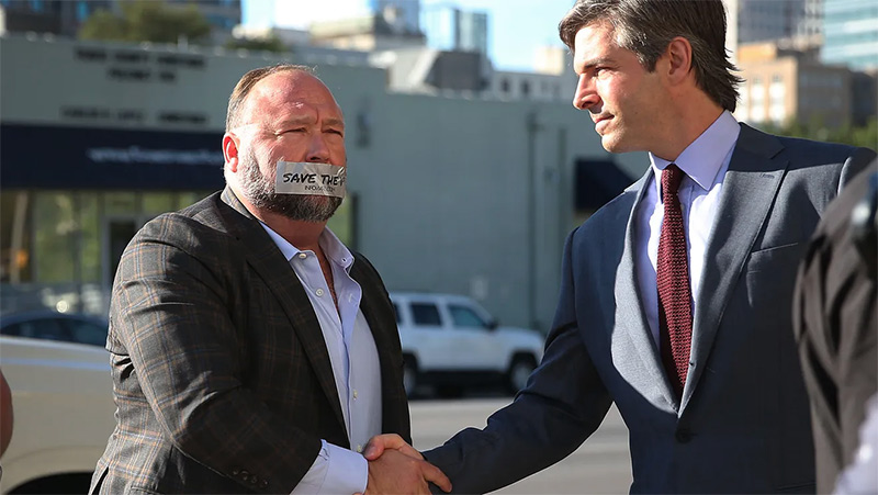 alex-jones-23255252.jpg