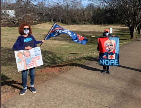 biden-rally-2-peeps-600x462.jpg