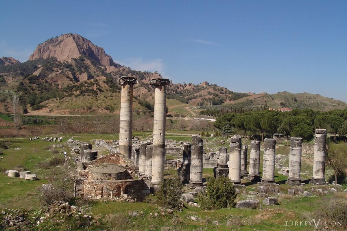 Sardis_Artemis_Temple.jpg