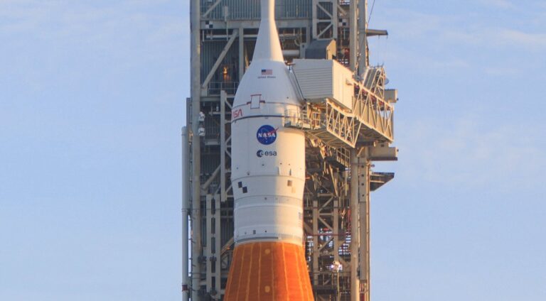 sls-nasa-esa-768x424.jpg