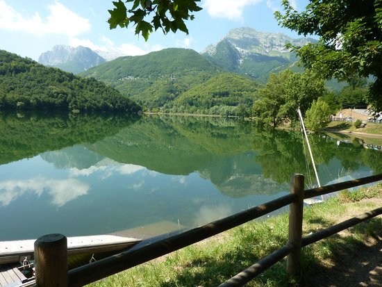 lago-di-gramolazzo.jpg