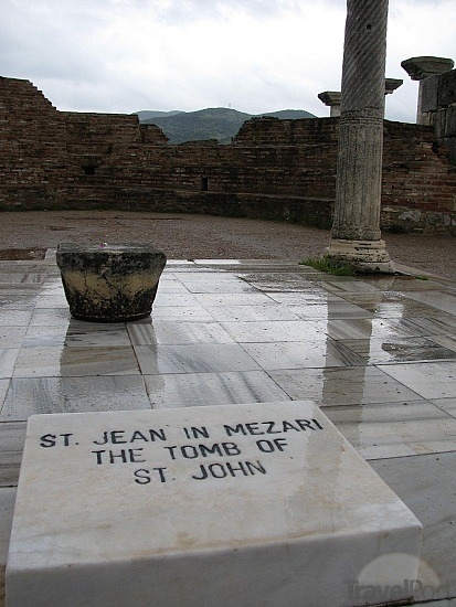 tomb-of-the-john-the-apostle-ephesus.jpg