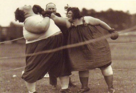 fat-women-boxing.jpg