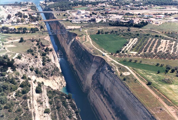Canal_of_korinth_greece.jpg