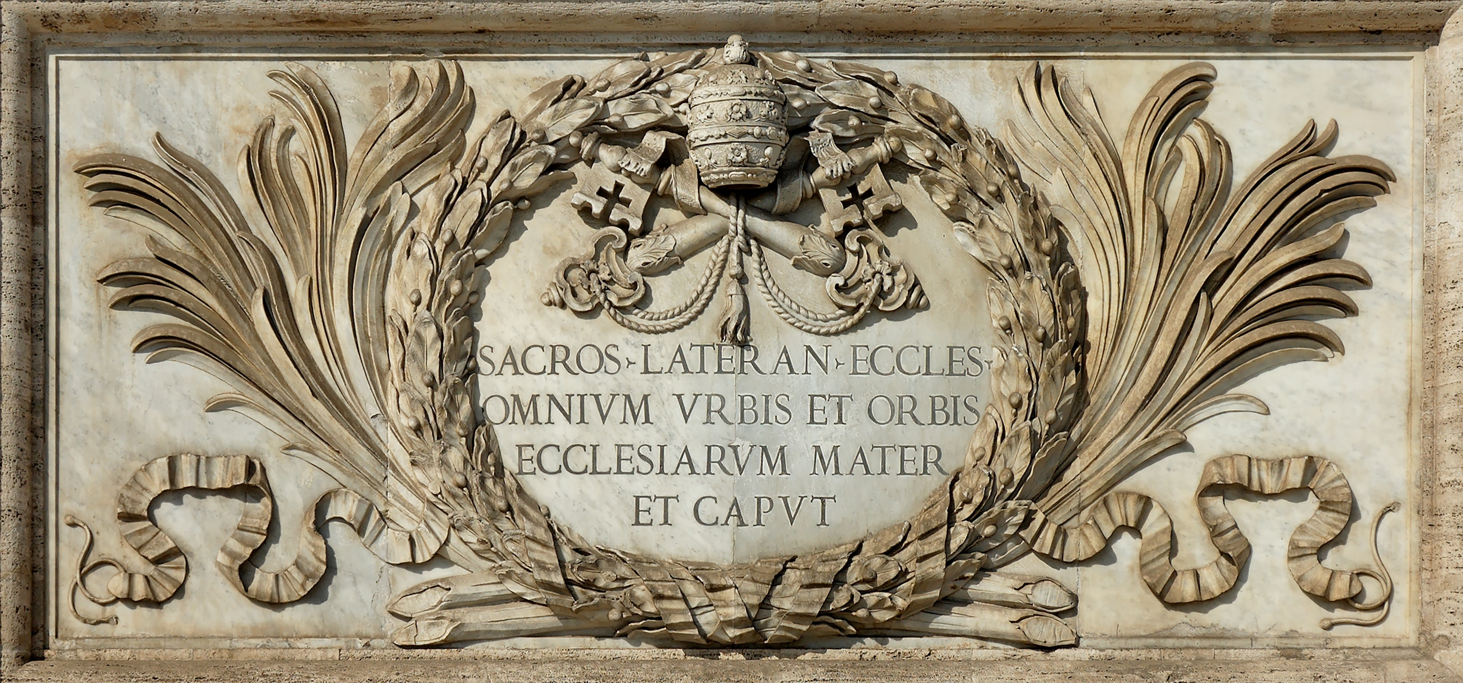 Inscription_Ecclesiarum_Mater_San_Giovanni_in_Laterano_2006-09-07.jpg
