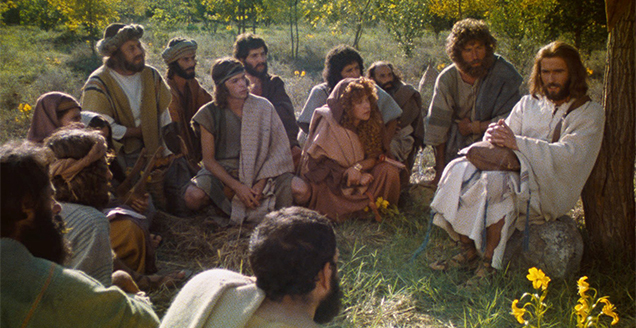 Jesus-talks-to-disciples.jpg