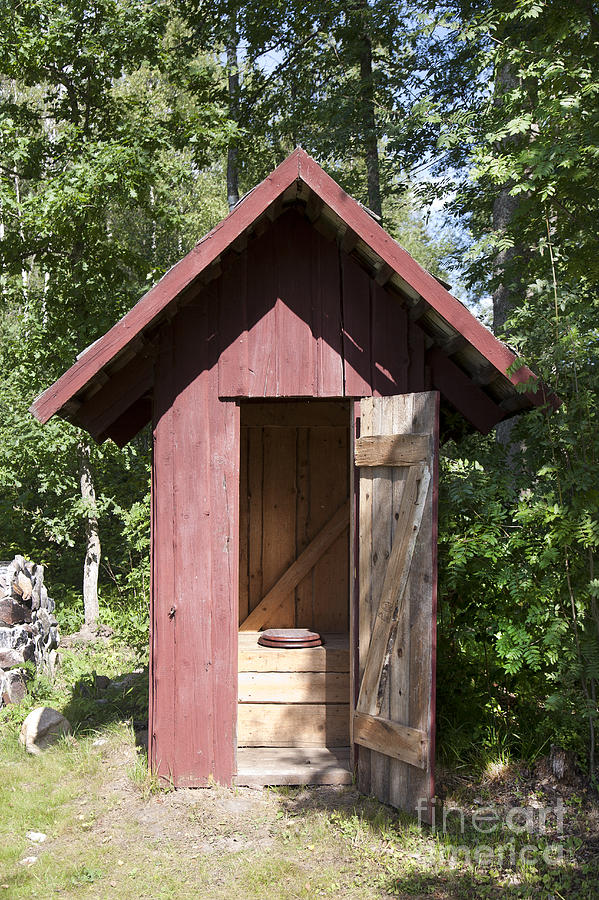 wood-outhouse-jaak-nilson.jpg