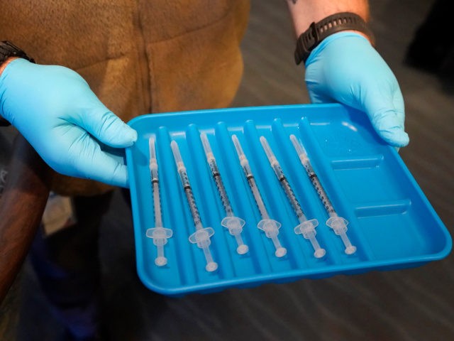 6-syringes-with-coronavirus-vaccine-ap-640x480.jpg