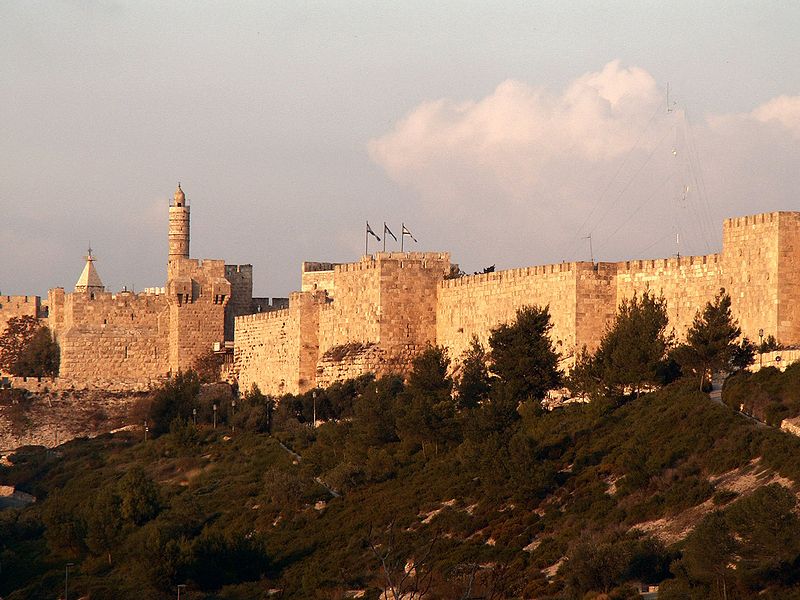 800px-Jerusalem%2C_city_wall.jpg