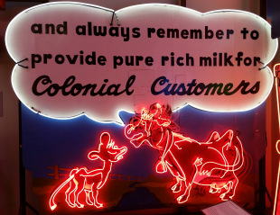 vintage-animated-neon-ad-milk.jpg